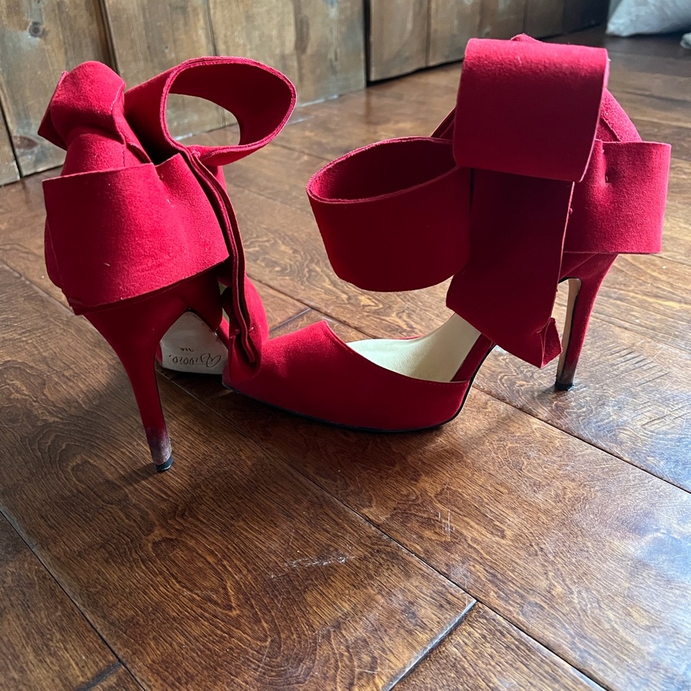 Chic Red High Heels with Bow Detail
